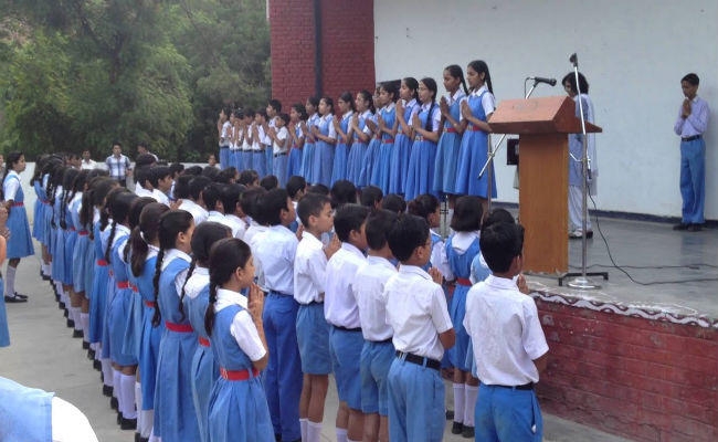 सरकारी स्कूल में मदरसे वाली प्रार्थना कराते थे हेड मास्टर साहब, मिला ऐसा ”सबक”…