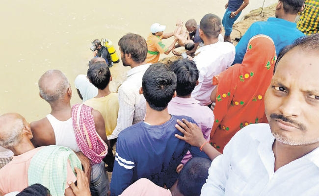 छठ घाट पर नहाने गये सात की डूबने से मौत