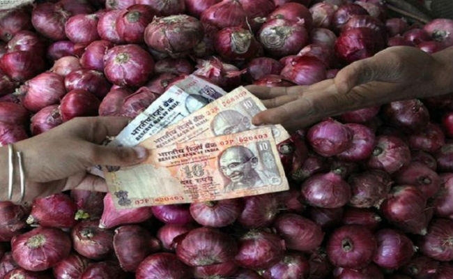 कोलकाता में रुलाने लगा प्याज, कीमत 80 के पार