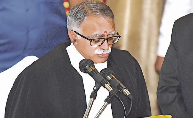 पटना हाइकोर्ट के मुख्य न्यायाधीश जस्टिस संजय करोल ने ली शपथ
