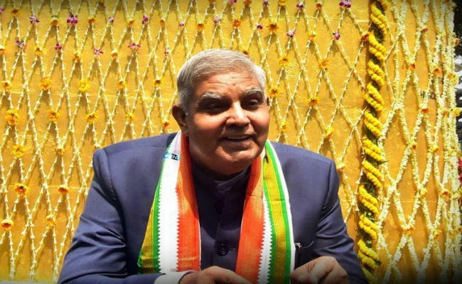 “पक्षपात करती है राज्य सरकार”