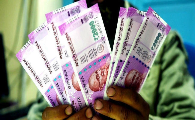 4.50 लाख के जाली नोटों के साथ तस्कर गिरफ्तार