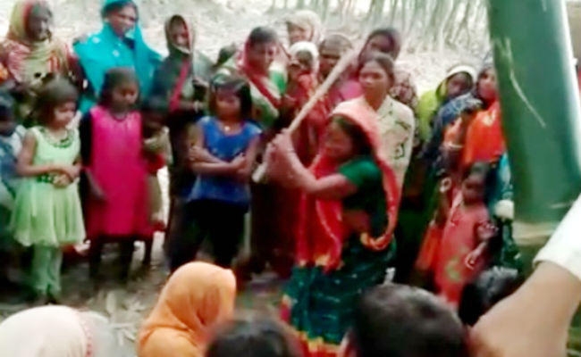 मुजफ्फरपुर : महिलाओं ने लगायी पंचायत, महिला की महिला ने की पिटाई, …जानें क्या है मामला?