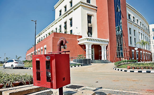 नये विधानसभा भवन में आग लगने का मामला : पड़ताल शुरू, पूरा नहीं किया गया था फायर फाइटिंग का काम