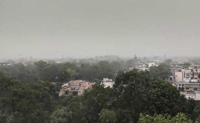बदलने लगा है मौसम का मिजाज, बारिश के आसार