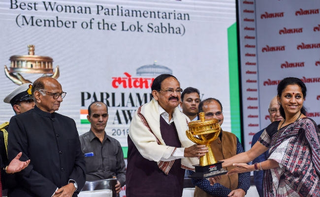 सुप्रिया सुले और बिहार की कहकशां परवीन को उत्कृष्ट महिला सांसद का सम्मान
