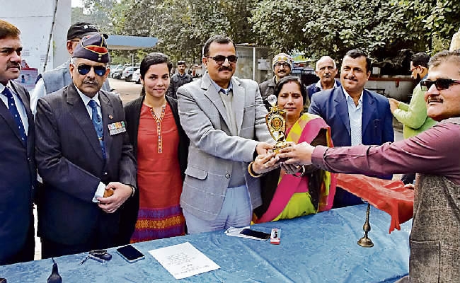 मुजफ्फरपुर : बेटियों की क्षमता को पहचानें तो निकलेंगी कई शिवांगी