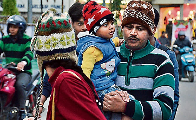 पहाड़ों में हुई बर्फबारी से मौसम म��ं आये बदलाव का असर झारखंड में, रात के तापमान में आ सकती है दो से चार डिग्री की गिरावट