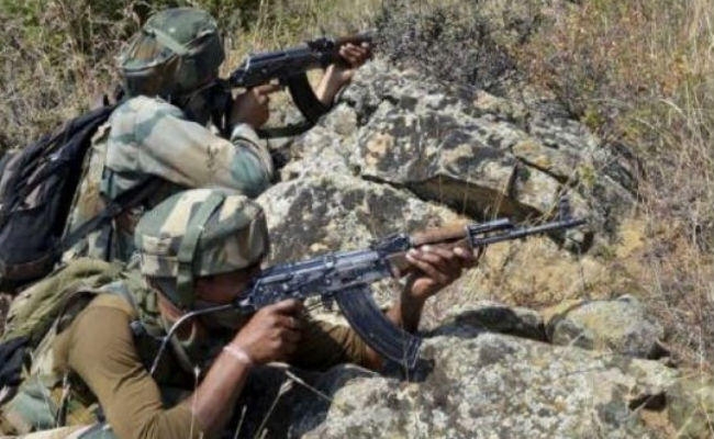 एलओसी पर पाक की गोलीबारी में जेसीआे शहीद, एक महिला की भी मौत