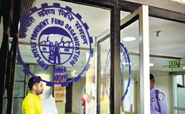 1 जनवरी 2020 से पेंशन ‘कम्युटेशन” सुविधा लागू करेगा श्रम मंत्रालय, 6.3 लाख पेंशनभोगियों को होगा फायदा