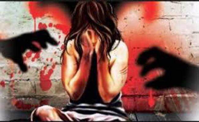 नाबालिग के साथ सामूहिक दुष्कर्म के बाद गला दबाकर हत्या