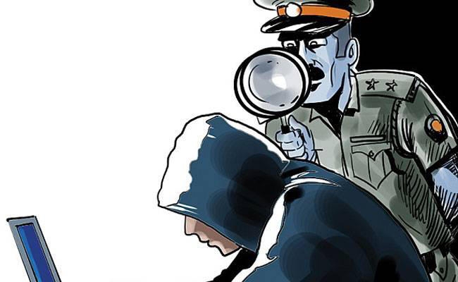 देवघर : अरगोड़ा की महिला के एकाउंट से भी एक लाख की निकासी, दो साइबर अपराधी गिरफ्तार