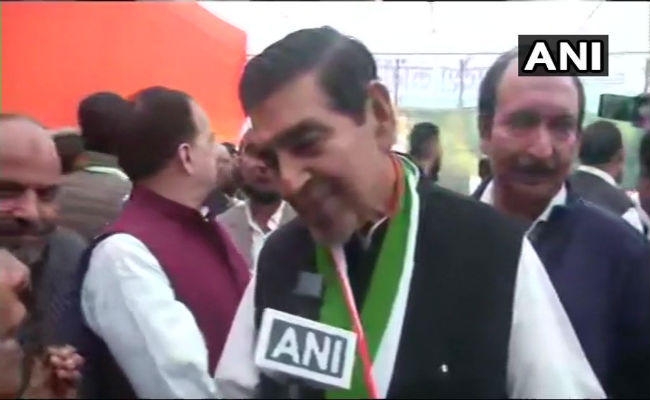 शीला दीक्षित की ताजपोशी में पहुंचे सिख दंगों के आरोपी टाइटलर कहा- मेरे खिलाफ कोई FIR दर्ज है क्या ?