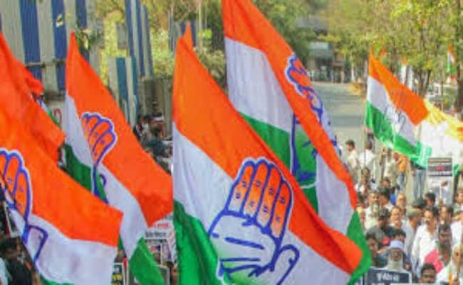 कोलकाता : बिफरी कांग्रेस, कहा – भाजपा को मदद कर रही तृणमूल