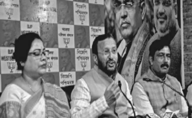 कोलकाता : बंगाल में संवैधानिक ढांचा ध्वस्त – प्रकाश जावड़ेकर