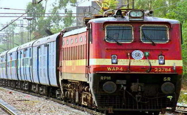 धनबाद : डीसी रेल लाइन पर ट्रेन चलाने की मिली इजाजत