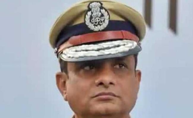 CBI की 10 सदस्यीय टीम नौ फरवरी को शिलॉन्ग में कोलकाता पुलिस प्रमुख से करेगी पूछताछ