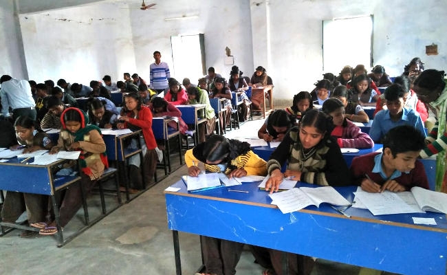 Jharkhand : आठवीं बोर्ड परीक्षा के OMR शीट में गड़बड़ी से बच्चे परेशान, JAC ने किया यह काम