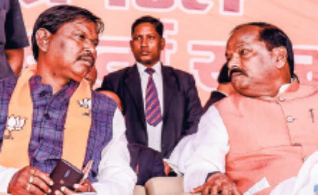 जमशेदपुर : मुख्यमंत्री ने कार्यकर्ताओं को दिया जीत का मंत्र, विपक्ष पर बरसे, कहा – झामुमो व कांग्रेस ने लोगों को लूटा इस बार भाजपा सभी 14 सीट जीतेगी
