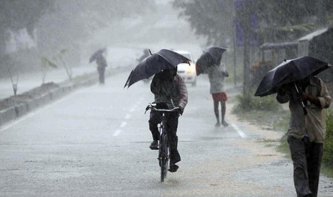रुक-रुक कर दिन भर होती रही बारिश
