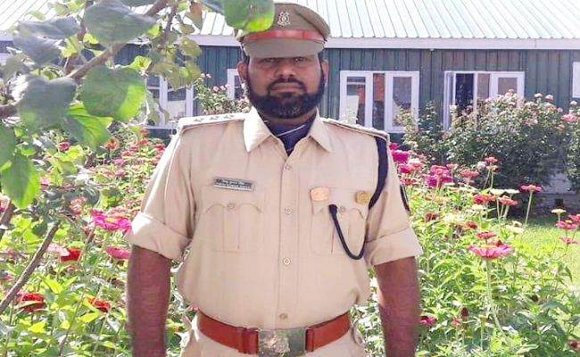 पूर्व छात्र संघ ने एलएस कॉलेज प्रशासन को लिखा पत्र, शहीद पिंटू सिंह के नाम पर कॉलेज की सड़क का नाम रखने की मांग की