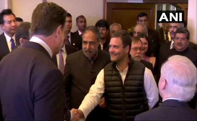 राहुल गांधी ने 20 देशों के राजनयिकों को भोज पर बुलाया, पाक को नहीं, सोनिया-मनमोहन भी पहुंचे