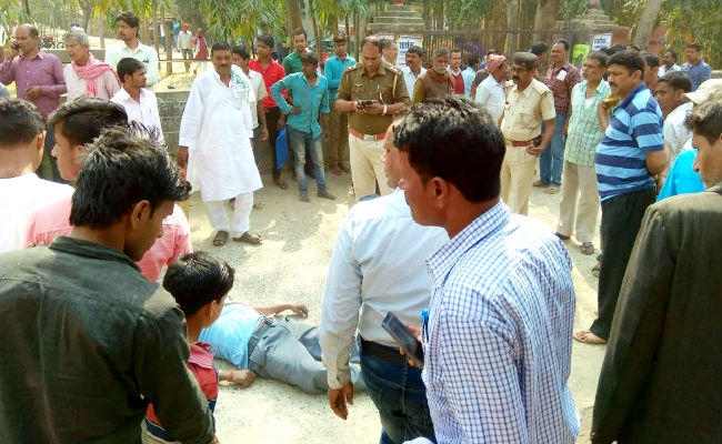 मोतिहारी में दिनदहाड़े दो लोगों की गोली मारकर हत्या, फायरिंग करते हुए फरार हो गये अपराधी