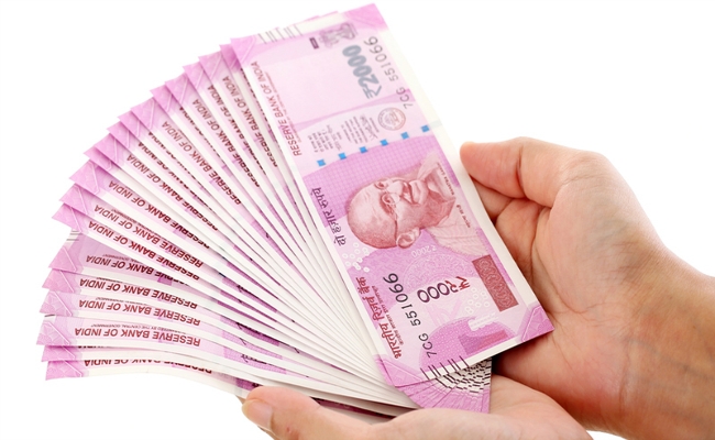 ADR Report : 16वीं लोकसभा के 521 सांसदों में से 430 करोड़पति और 106 सांसद पर क्रिमिनल केस