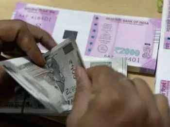 फंड की कमी के कारण बंद हो गया सड़कों का निर्माण कार्य