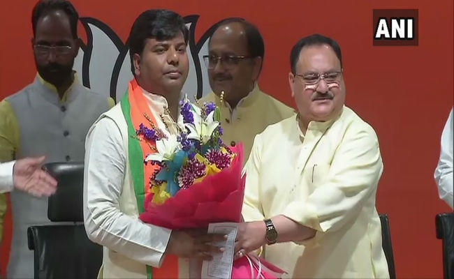 UP: निषाद पार्टी का एनडीए के साथ हुआ गठबंधन, भाजपा के हुए गोरखपुर छीनने वाले प्रवीण