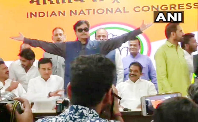 पार्टी छोड़ कांग्रेस में शामिल हुए BJP के ”शत्रु”, बिहार कांग्रेस प्रभारी को भाजपा नेता बताया, फिर कहा…