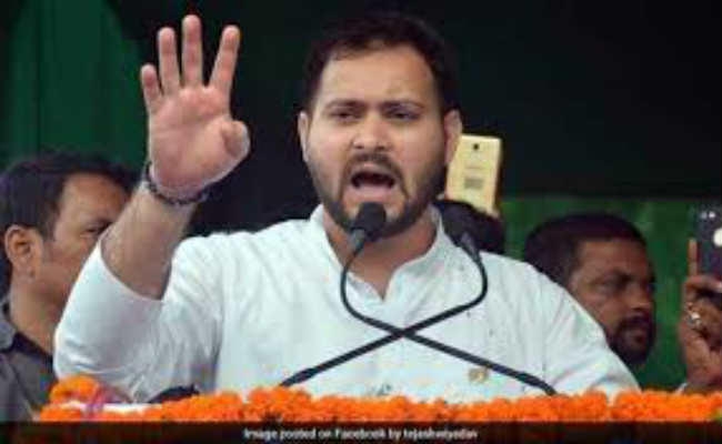 लालू जी को जेल में बंद करवा गरीब, दलितों का हक छीन रही सरकार : तेजस्वी