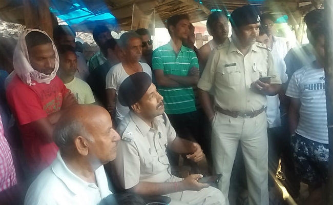सिमडेगा : रामनवमी के दिन प्रतिबंधित मांस काटने के विरोध में बंद रहा लचड़ागढ़