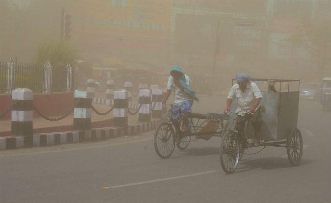 लू की चपेट में पटना, नौ साल बाद 43 तक चढ़ा पारा, चली धूल भरी आंधी, एक मई को आ सकती है आंधी-पानी