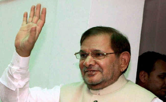 सीवान : समाज का बंटवारा करनेवालों से रहें सावधान : शरद यादव