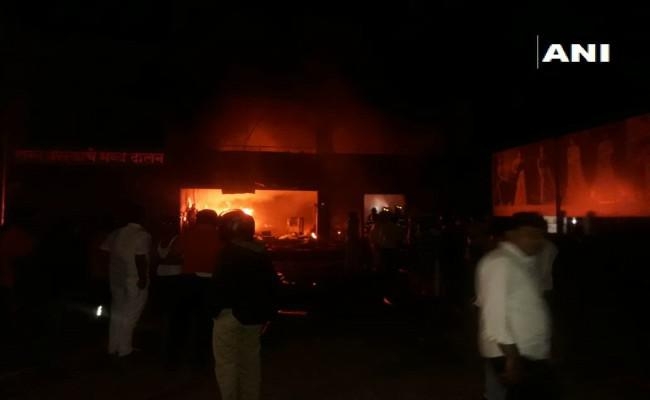 पुणेः कपड़ा गोदाम में लगी भीषण आग, पांच मजदूरों की जलकर मौत, कई घायल
