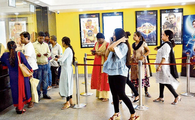 पटना के युवा हॉलीवुड फिल्मों के हुए दीवाने