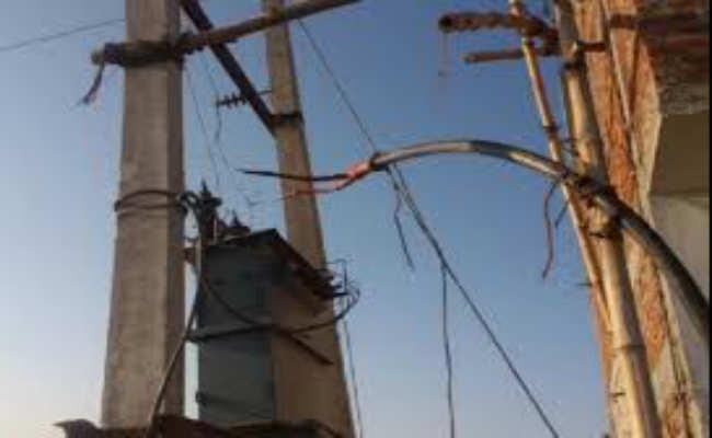 एमसीबी खराब, मोरहाबादी इलाके में गुल रही बिजली