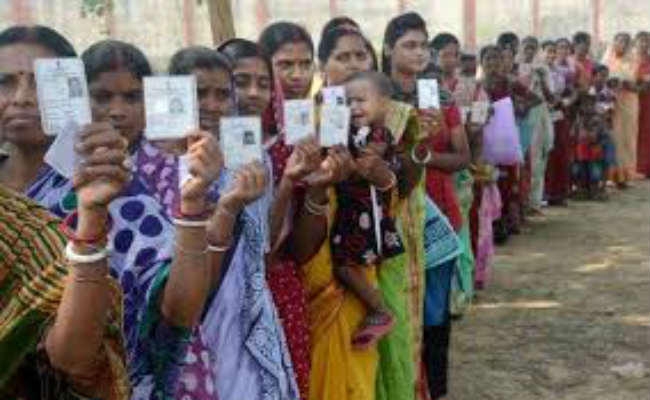 नयी दिल्ली : प बंगाल में फिर से हिंसा पर सर्वाधिक 73.5% वोट, बिहार,पंजाब व यूपी में भी झड़प व मारपीट