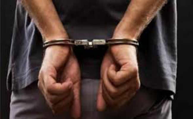 Bihar News: फर्जी सिपाही बन करते थे वसूली और छिनतई , पुलिस ने गिरोह के तीन बदमाशों को किया गिरफ्तार
