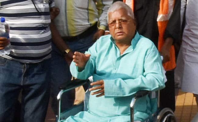 चुनाव परिणाम आने के बाद से दोपहर का खाना नहीं खा रहे लालू प्रसाद, डॉक्टर हैं चिंतित