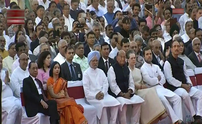 राष्ट्रपति भवन में मोदी के शपथ ग्रहण समारोह में 8000 विशेष अतिथि शामिल हुए