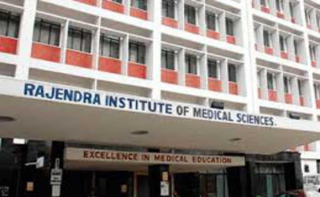 अब रिम्स से नहीं निकल रहे क्वालिटी के डॉक्टर