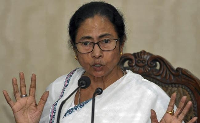 कानून व्यवस्था संभालने में असफल हो रही हैं मुख्यमंत्री