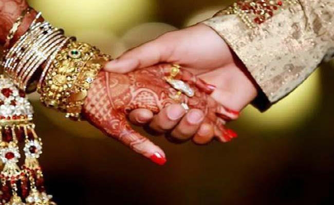 विधायक ने अपने खिलाफ दुष्कर्म की शिकायत दर्ज कराने वाली महिला से की शादी
