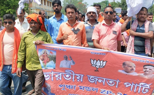 हत्या के खिलाफ बशीरहाट रहा बंद, मनाया काला दिवस