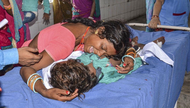 बिहार के मुजफ्फरपुर में चमकी बुखार का कहर, लगातार हो रही है बच्चों की मौत