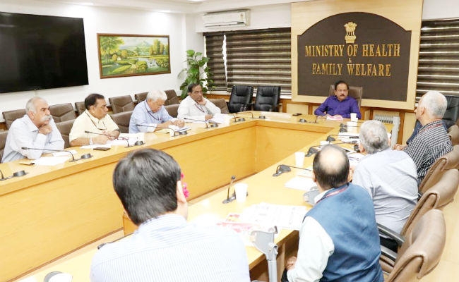 AES / JE से निबटने के लिए डॉ हर्षवर्धन ने तैनात किये बाल रोग चिकित्सकों और अर्द्ध चिकित्साकर्मियों की केंद्रीय टीम