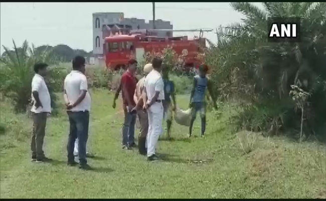 पश्चिम बंगाल में हिंसा का दौर जारी: भाटपाड़ा में मिले 60 जिंदा बम, दुर्गापुर सिटी में 18