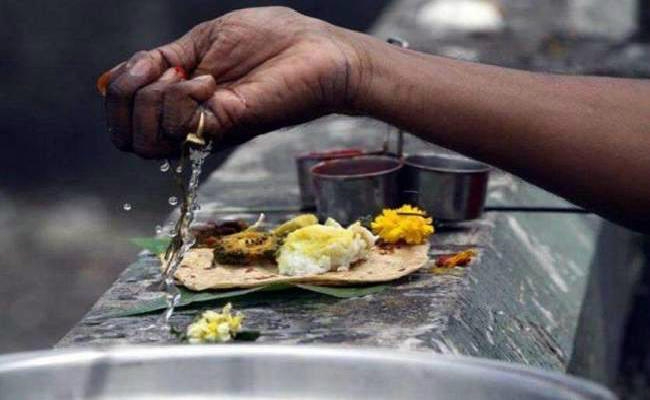 यूपीः भदोही में मुस्लिम परिवार ने की कर्मचारी की 13वीं, ब्राह्मणों को कराया भोज